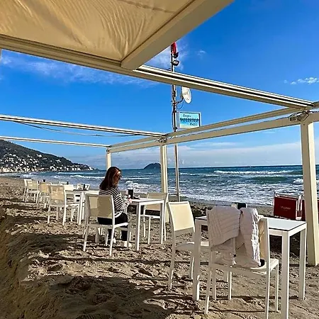 Fogadó Kon Tiki Alassio